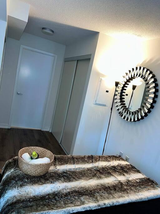 Luxurious Condo In The Center Of Downtown Toronto Esterno foto