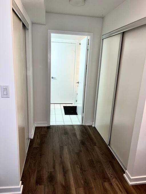 Luxurious Condo In The Center Of Downtown Toronto Esterno foto