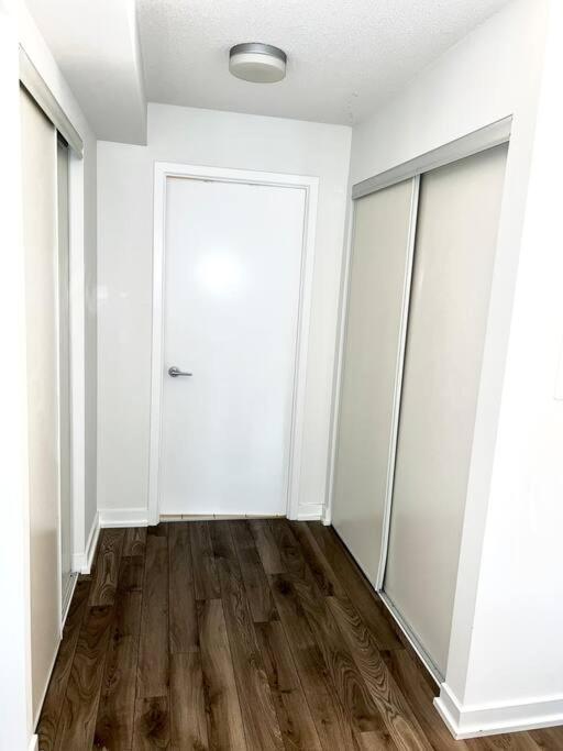 Luxurious Condo In The Center Of Downtown Toronto Esterno foto